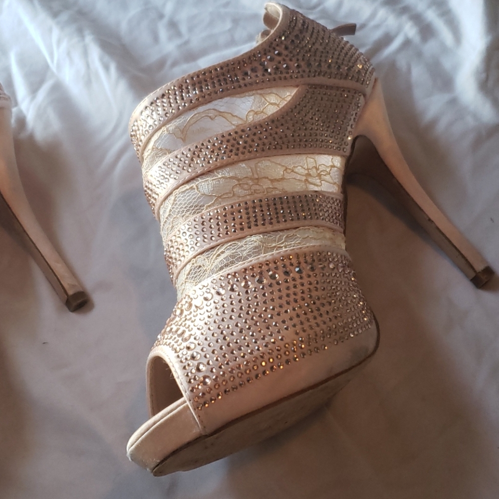 High heels  with  Rinstone and lace